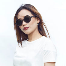 Load image into Gallery viewer, Fabrix Wooden Sunglasses - CLAYTON Smoky Walnut Portrait 01