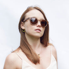 Load image into Gallery viewer, Fabrix Wooden Sunglasses - GRACE Walnut Portrait 01