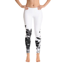 Load image into Gallery viewer, B&amp;W Flower Leggings
